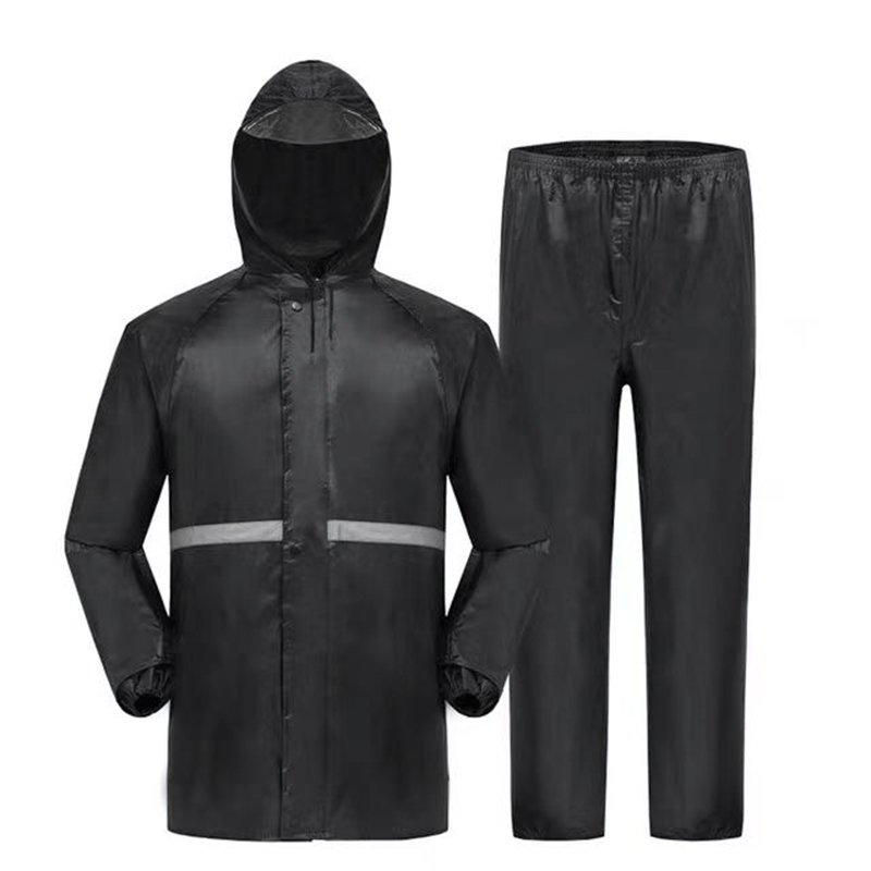 Abrigo con capucha y pantalón  - Motorcycle Gear Mens reseña y precio